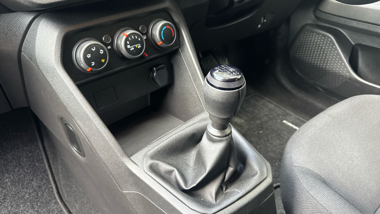 Dacia Jogger 1.0 TCe Essential 5dr Petrol Estate